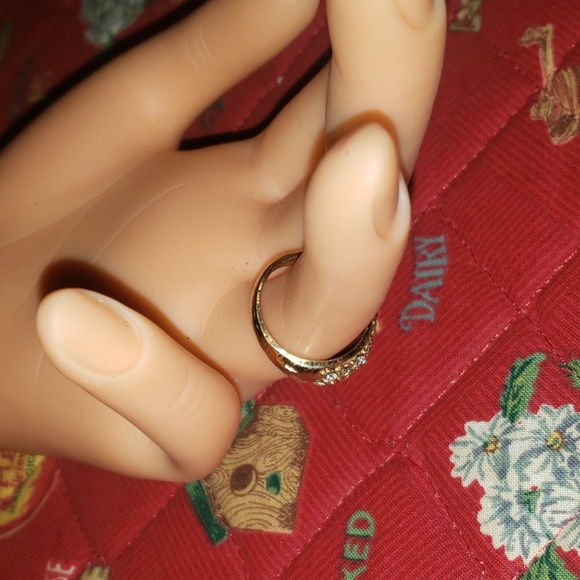 Gold Diamond Ring - Picture 3 of 3